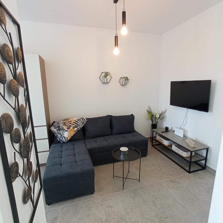 Apartments Lavanda - Free Parking And Grill เยเซรา ภายนอก รูปภาพ