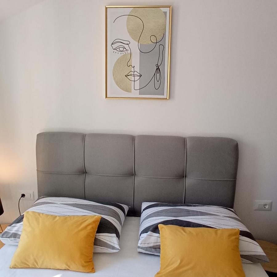Apartments Lavanda - Free Parking And Grill เยเซรา ภายนอก รูปภาพ
