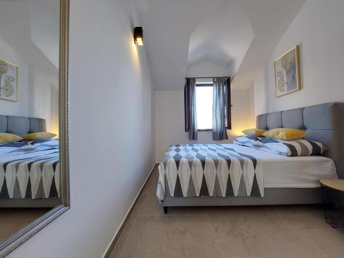 Apartments Lavanda - Free Parking And Grill เยเซรา ภายนอก รูปภาพ