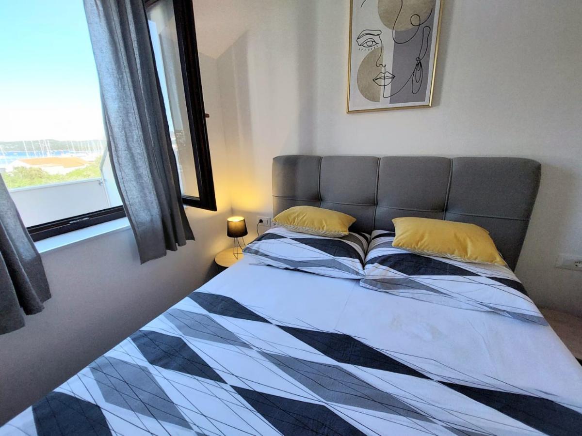 Apartments Lavanda - Free Parking And Grill เยเซรา ภายนอก รูปภาพ